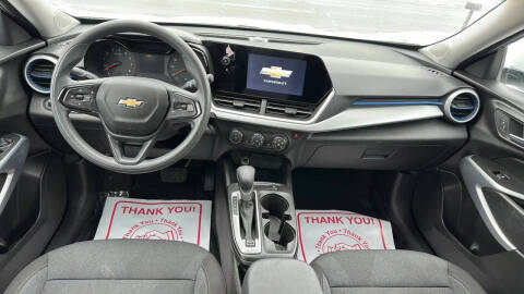 2025 Chevrolet Trax LS