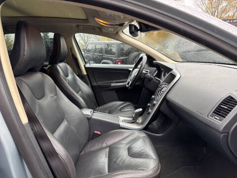 2013 Volvo XC60 T6 Premier Plus