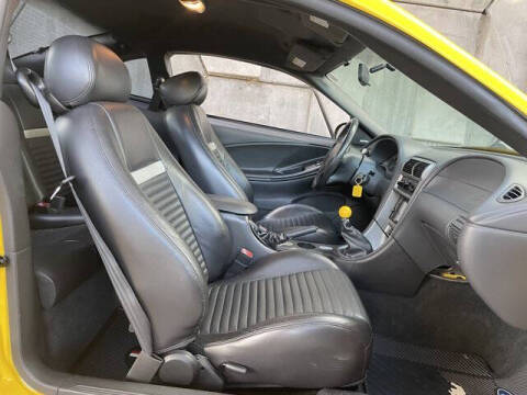 2004 Ford Mustang Mach 1 Premium