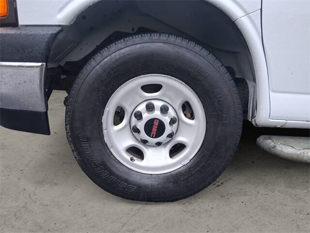 2023 GMC Savana 2500