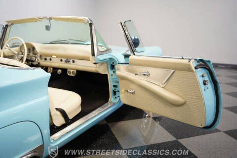 1957 Ford Thunderbird