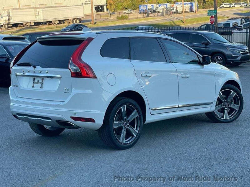 2017 Volvo XC60 T6 Dynamic