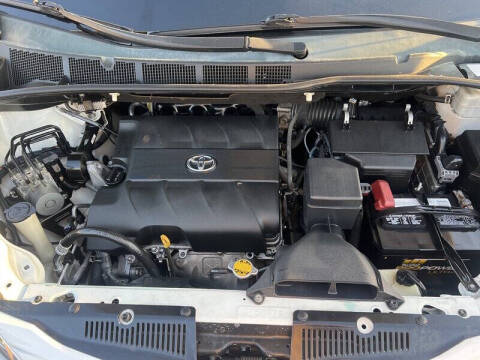 2012 Toyota Sienna XLE 7-Passenger