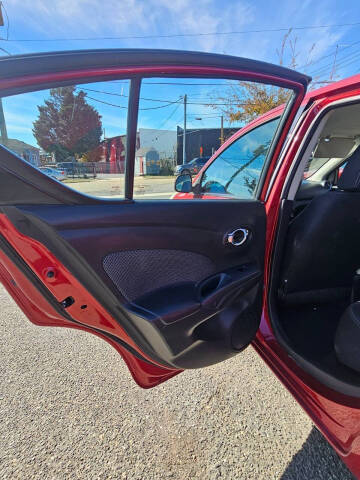 2014 Nissan Versa 1.6 SV