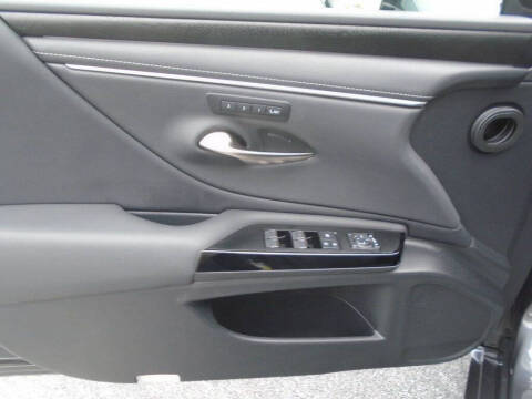 2023 Lexus ES 350 Ultra Luxury