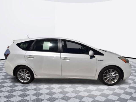 2013 Toyota Prius v Five