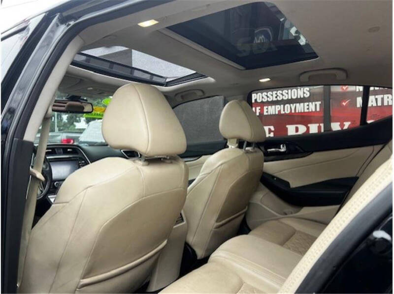 2017 Nissan Maxima Platinum