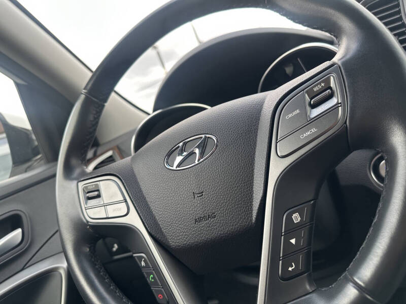 2018 Hyundai Santa Fe SE