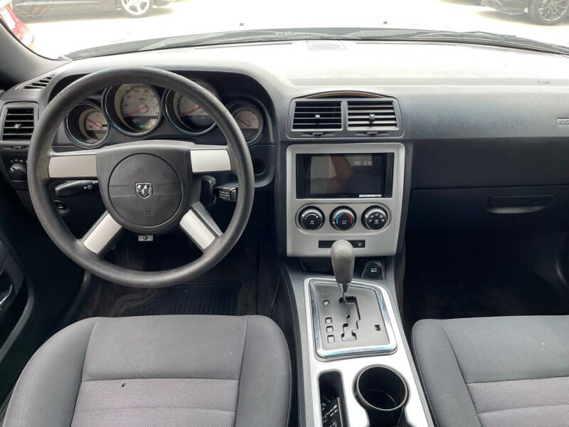 2010 Dodge Challenger SE