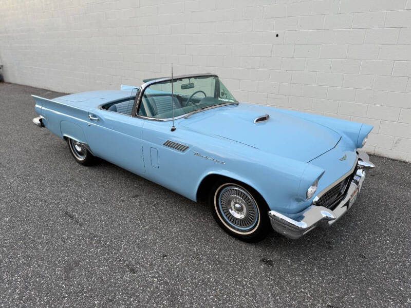 1957 Ford Thunderbird