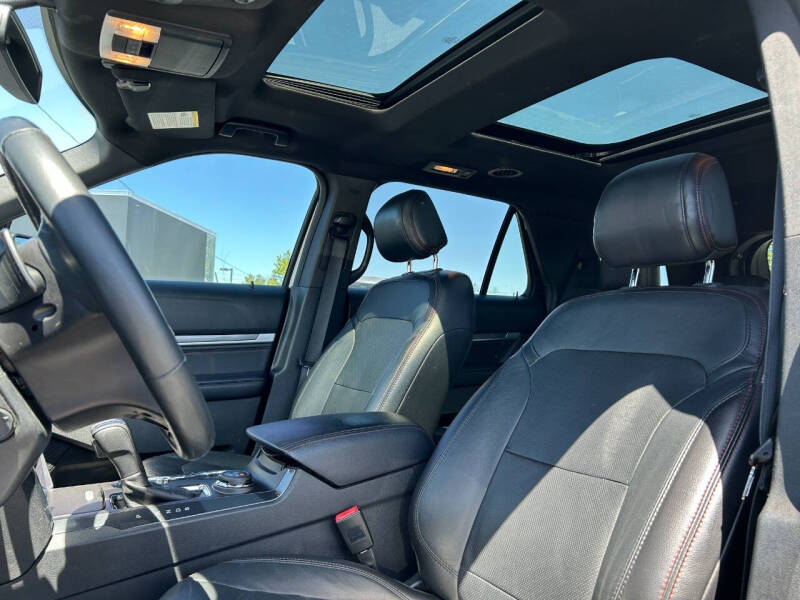2017 Ford Explorer Sport