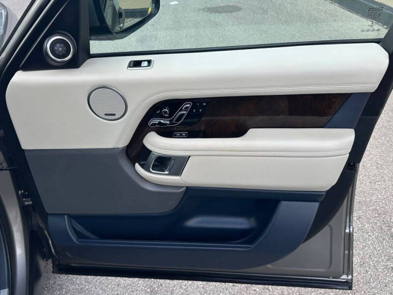 2020 Land Rover Range Rover P525 HSE