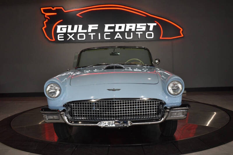 1957 Ford Thunderbird