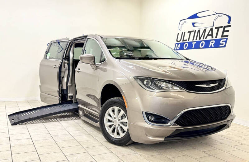 2018 Chrysler Pacifica for sale at ULTIMATE MOTORS in Midlothian VA