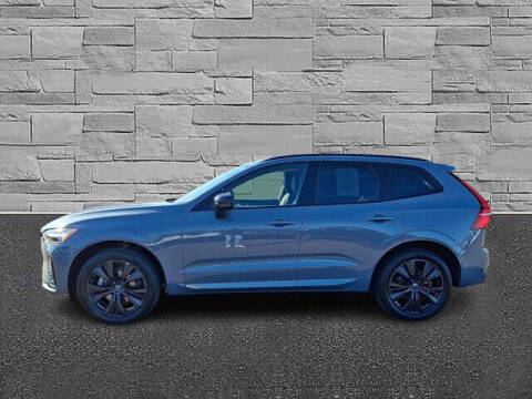 2024 Volvo XC60 B5 Plus Dark Theme