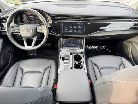 2023 Audi Q7 quattro Premium Plus 55 TFSI