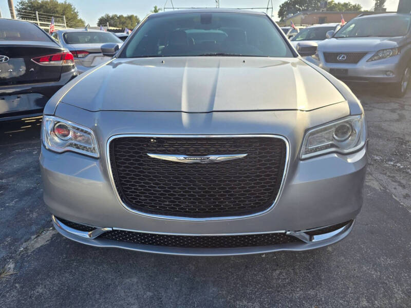 2016 Chrysler 300