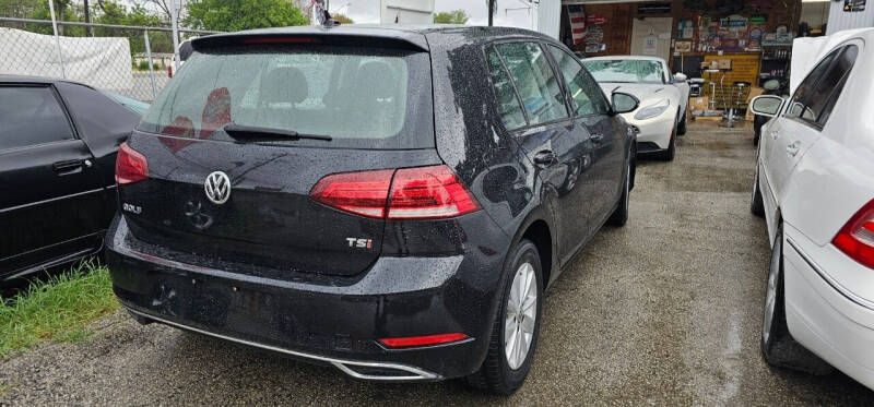 2018 Volkswagen Golf TSI S