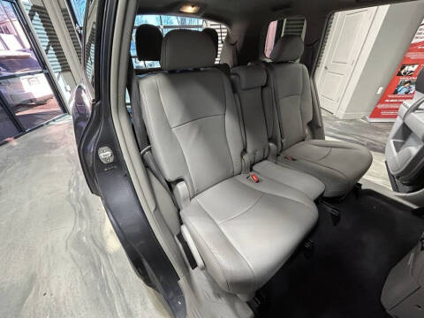 2011 Toyota Highlander SE