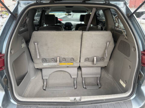 2004 Toyota Sienna LE 7 Passenger