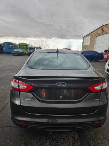 2016 Ford Fusion SE