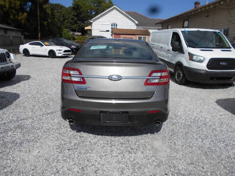 2014 Ford Taurus SEL