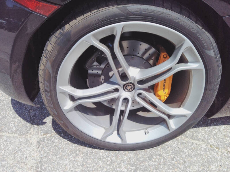 2012 McLaren MP4-12C