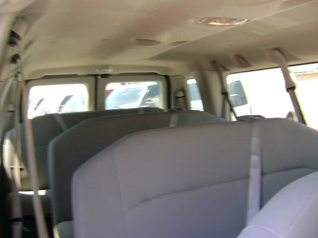 2013 Ford E-Series E-350 SD XL