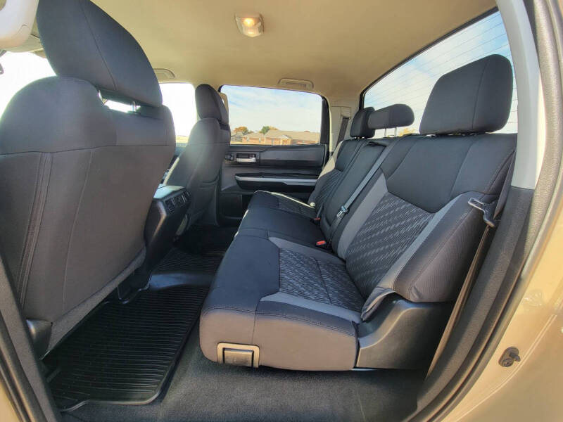 2019 Toyota Tundra SR5 photo 9