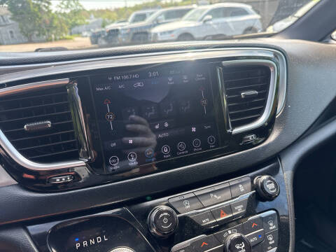2019 Chrysler Pacifica Touring L Plus