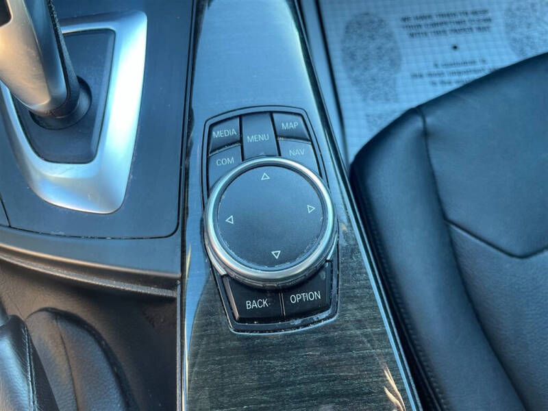 2017 BMW 3 Series 320i