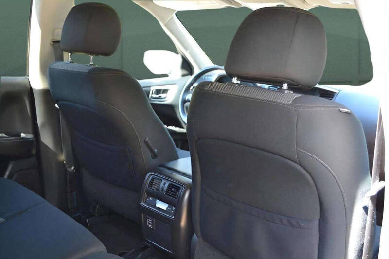 2018 Nissan Pathfinder SV