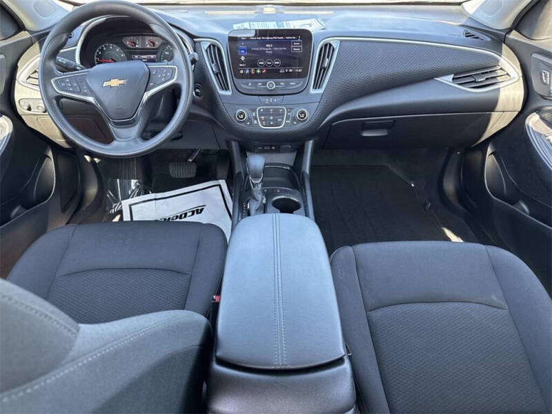 2025 Chevrolet Malibu LT