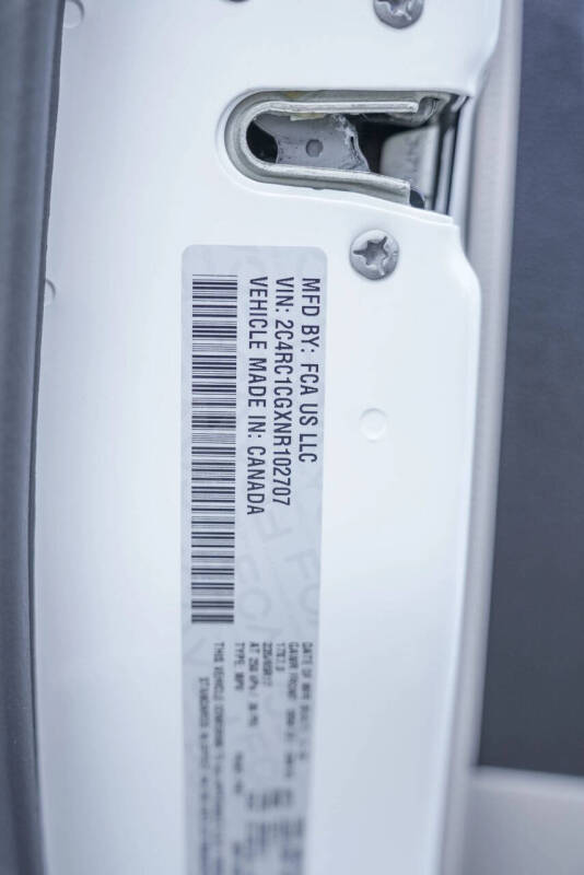 2022 Chrysler Voyager LX
