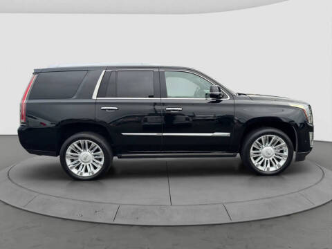 2017 Cadillac Escalade Platinum