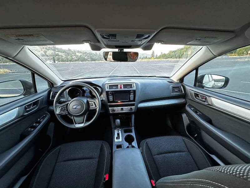 2019 Subaru Outback 2.5i