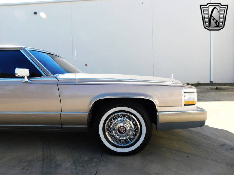 1991 Cadillac Brougham
