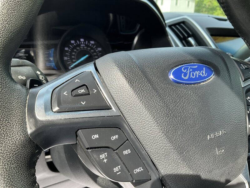 2017 Ford Edge Titanium