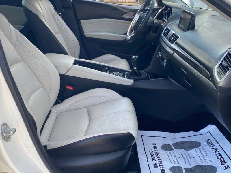 2018 Mazda MAZDA3 Grand Touring