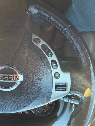 2013 Nissan Rogue SV w/SL Package