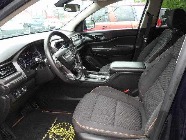 2017 GMC Acadia SLE-2