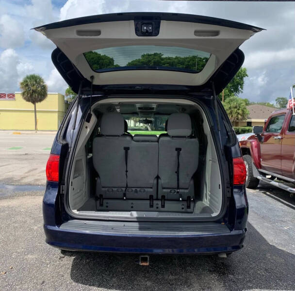 2014 Volkswagen Routan