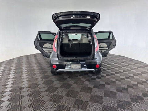 2017 Kia Soul +