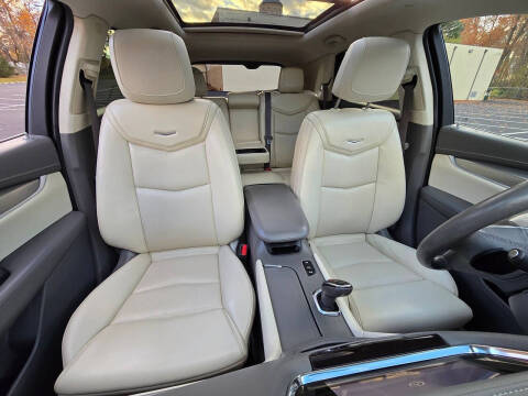 2017 Cadillac XT5 Premium Luxury