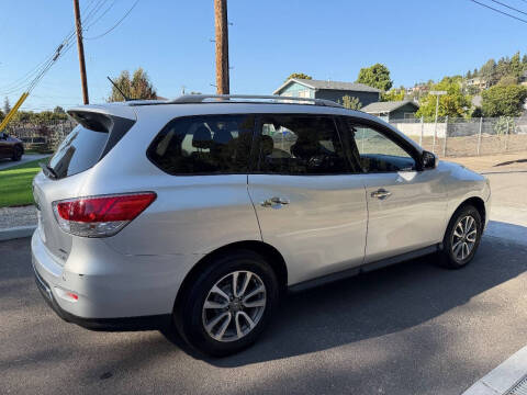 2013 Nissan Pathfinder SV