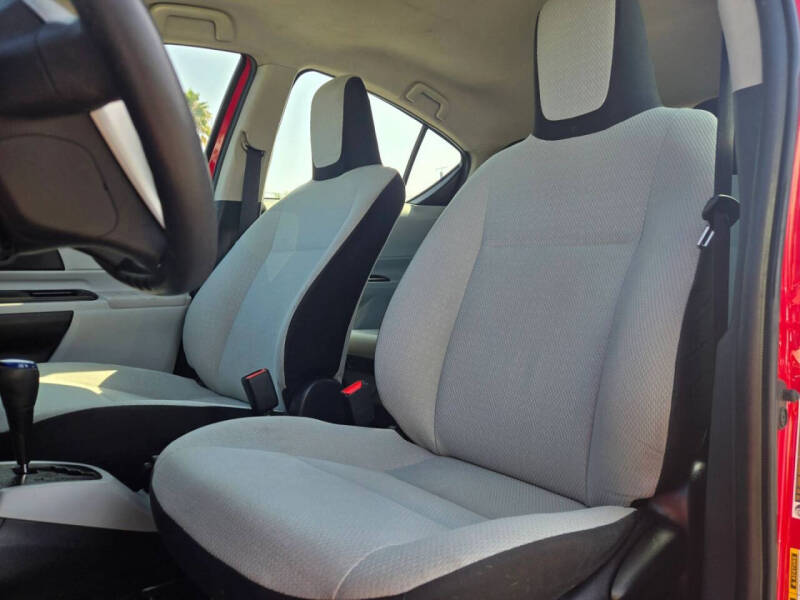 2014 Toyota Prius c One