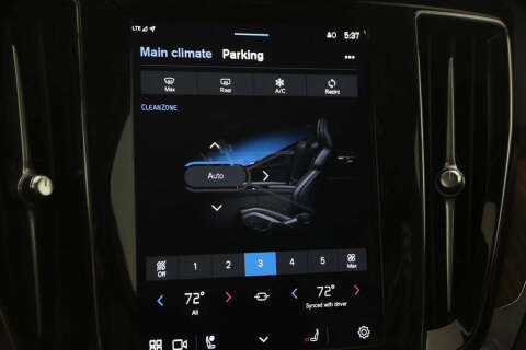 2024 Volvo V60 Cross Country B5 Plus