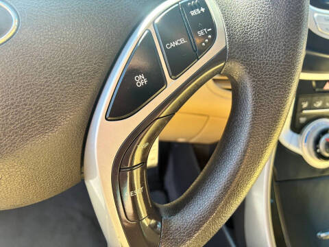 2012 Hyundai Elantra