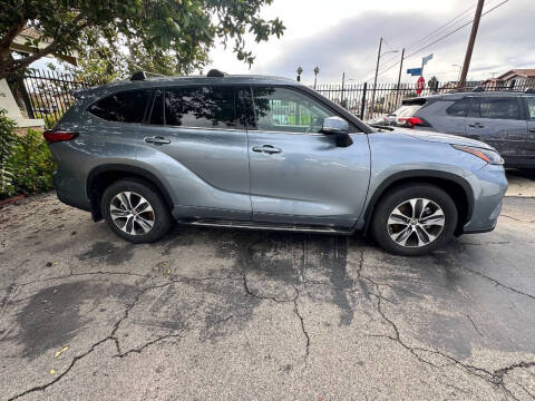 2022 Toyota Highlander XLE