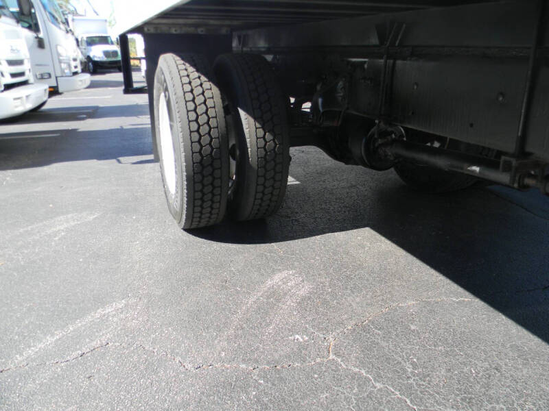 2017 Freightliner M2 106